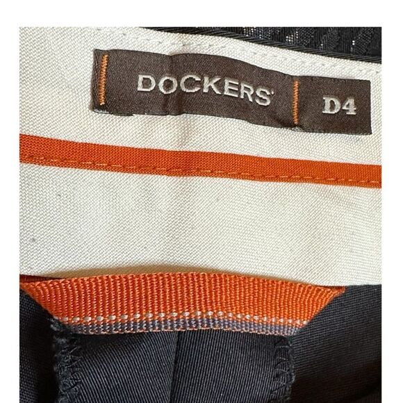 Dockers Men's Iron Khaki D4 Relaxed Fit Black 38x34 - Picture 7 of 8